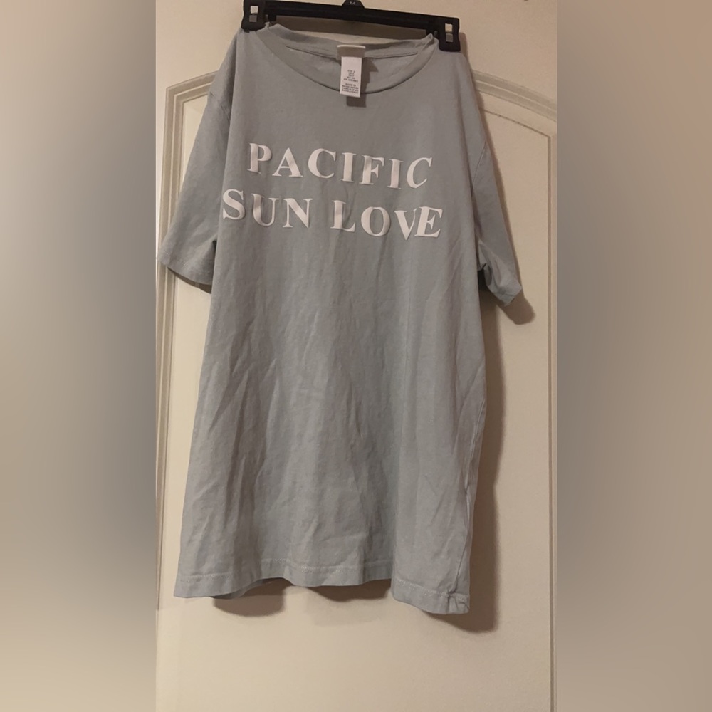 Women’s Pacific Sun Love H&M T-Shirt